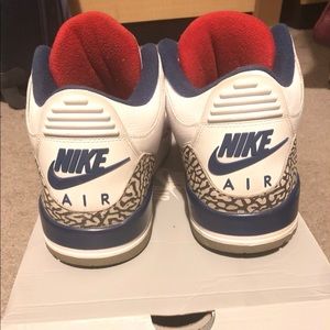 Air Jordan 3 True Blue